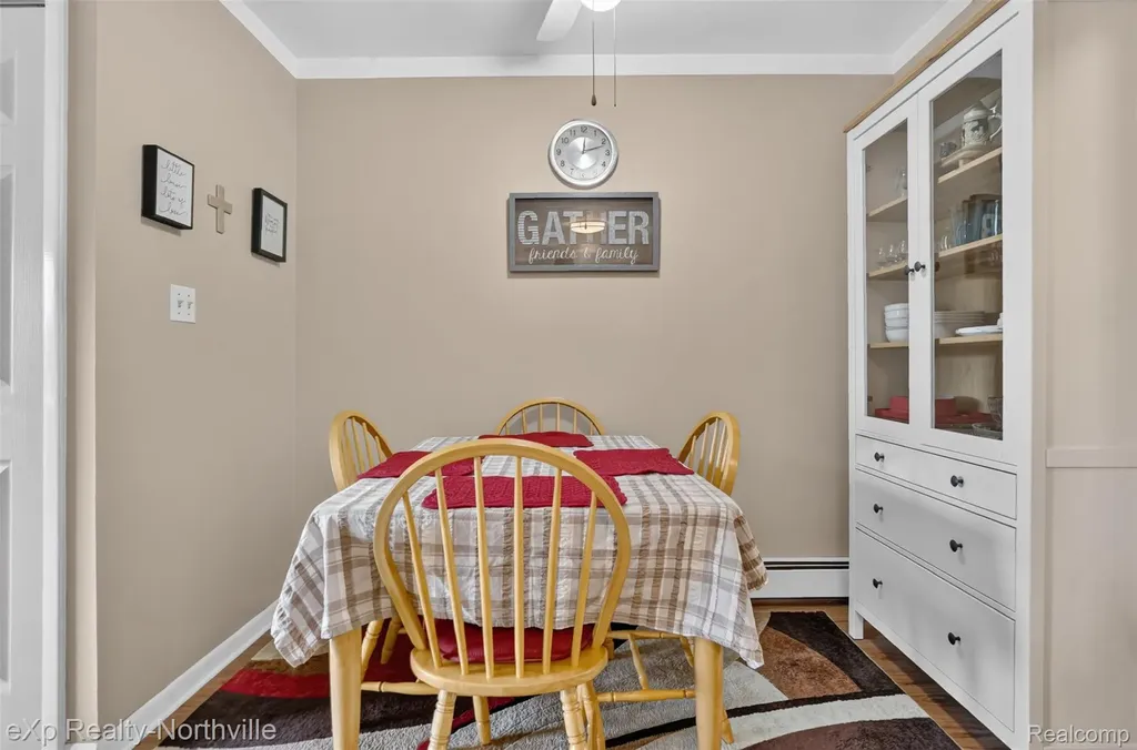 25157 Franklin Terrace South Lyon City MI 48178