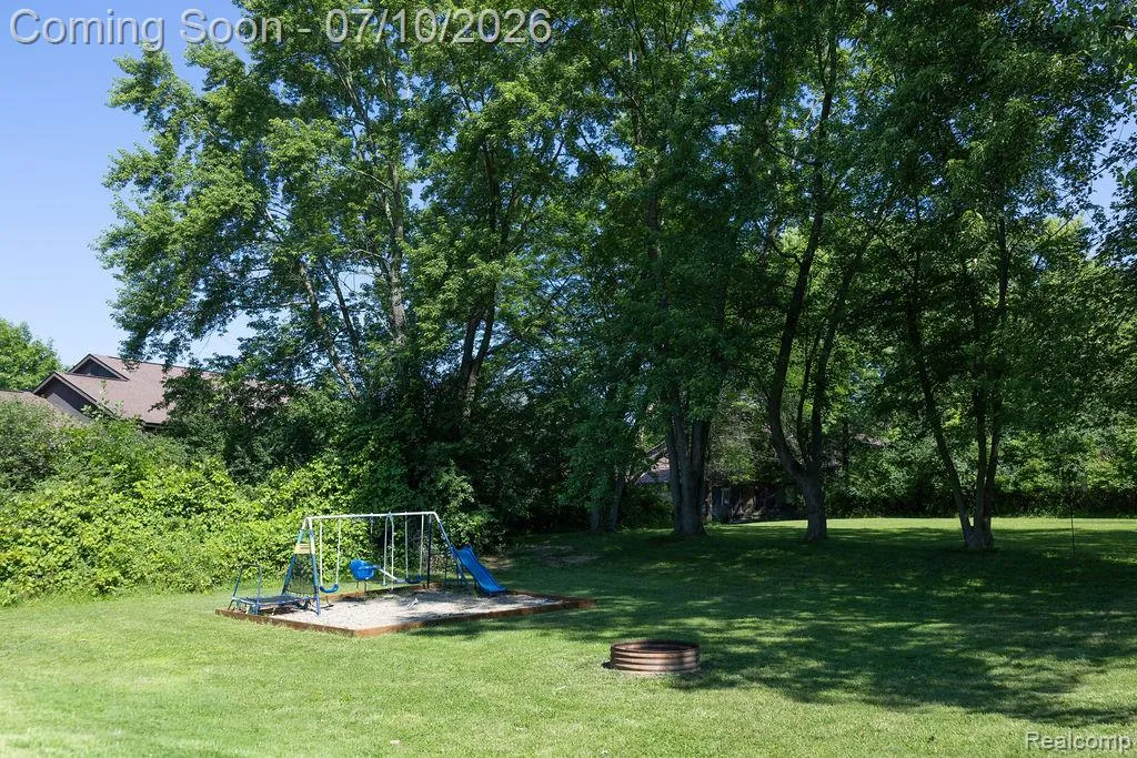 5052 Beecher Road Flint Charter Township MI 48532