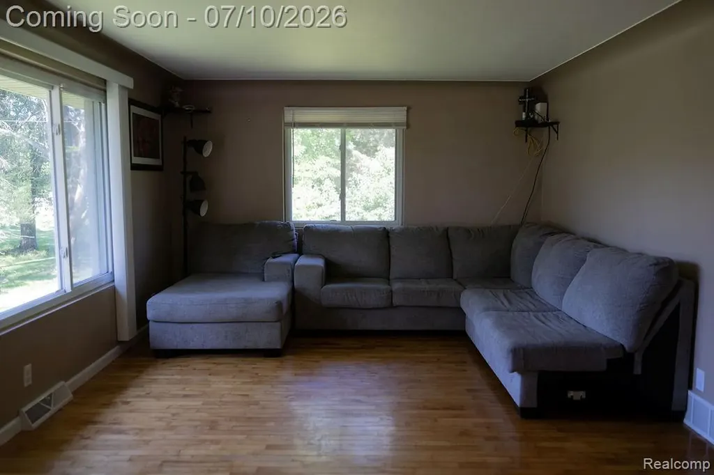 5052 Beecher Road Flint Charter Township MI 48532