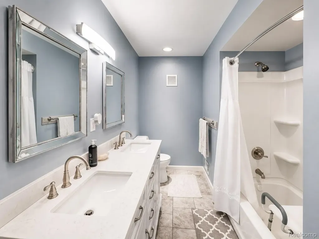 34398 Greentrees Road Sterling Heights City MI 48312