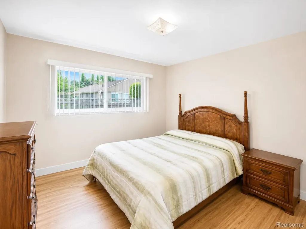 34398 Greentrees Road Sterling Heights City MI 48312