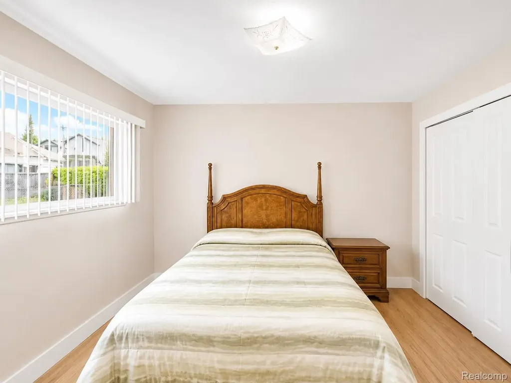34398 Greentrees Road Sterling Heights City MI 48312
