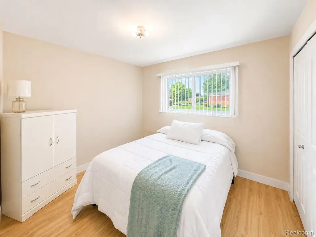 34398 Greentrees Road Sterling Heights City MI 48312