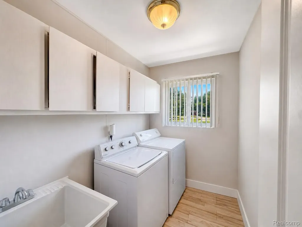 34398 Greentrees Road Sterling Heights City MI 48312