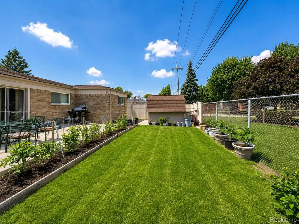 34398 Greentrees Road Sterling Heights City MI 48312