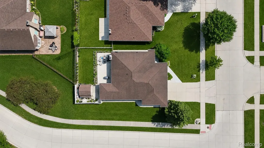 34398 Greentrees Road Sterling Heights City MI 48312