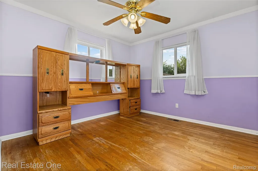11927 Engleman Road Warren City MI 48089