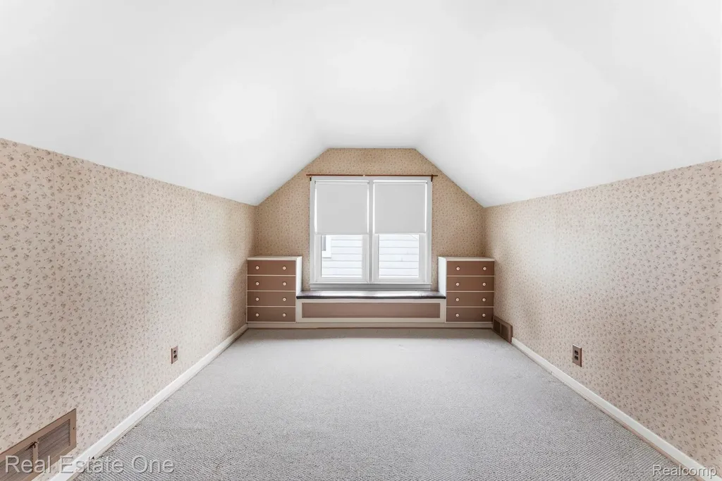 1078 10th Street Wyandotte City MI 48192
