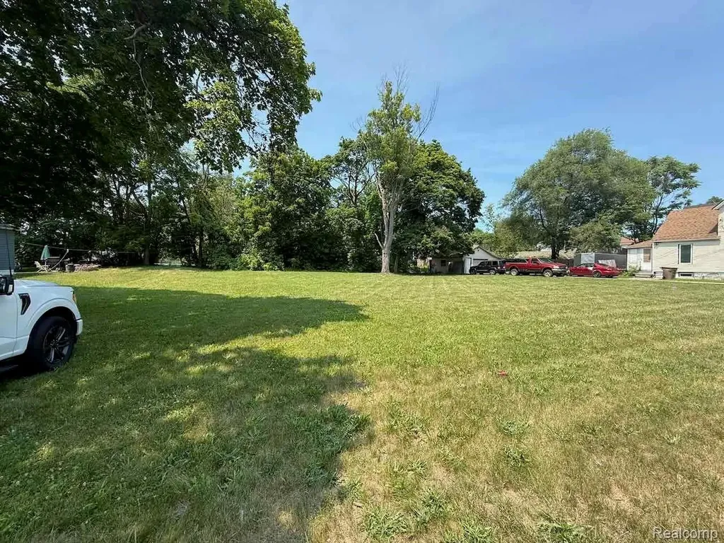 353 N Perry Street Pontiac City MI 48342