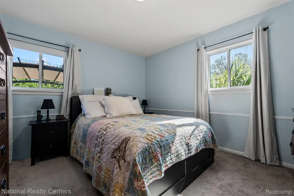 16996 Elizabeth Street Beverly Hills Village MI 48025