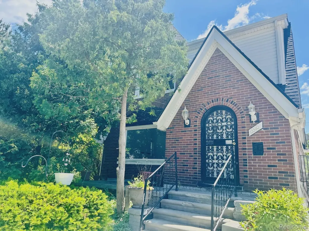 13310 Maiden Street Detroit City MI 48213