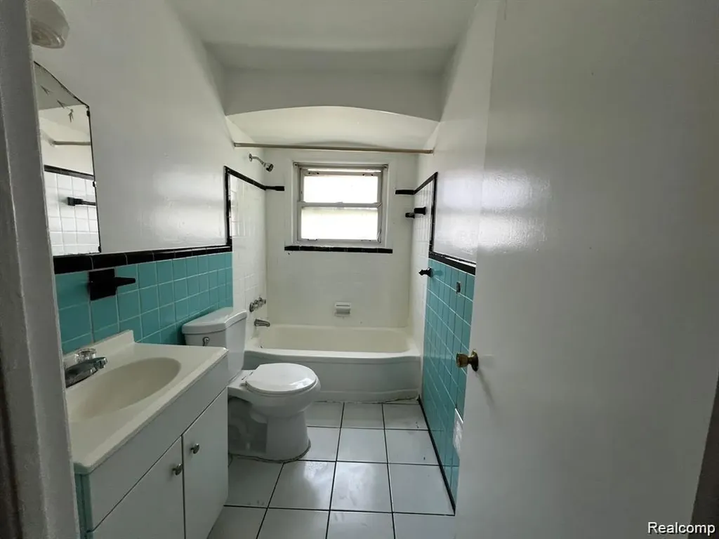12688 Memorial Street Detroit City MI 48227