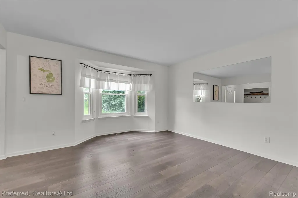 8242 Terrace Court Hamburg Township MI 48169