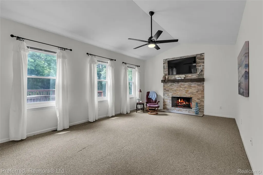 8242 Terrace Court Hamburg Township MI 48169