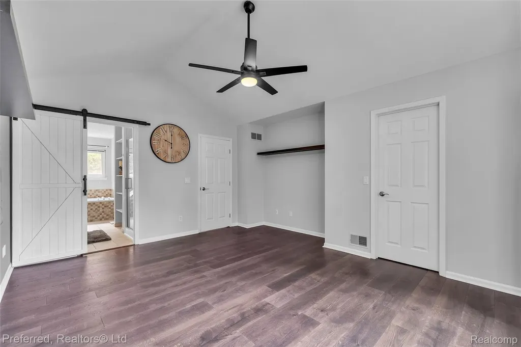 8242 Terrace Court Hamburg Township MI 48169
