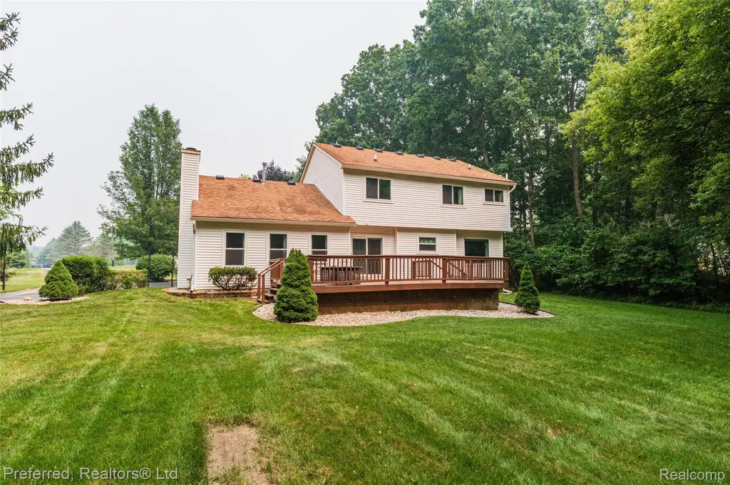 8242 Terrace Court Hamburg Township MI 48169