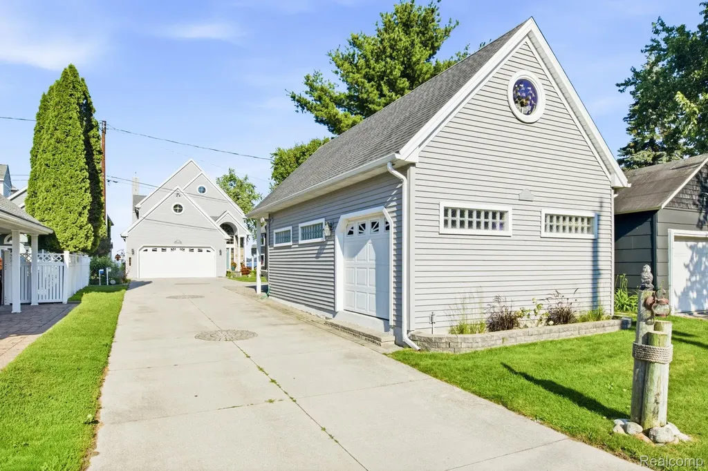 3115 Conger Street Port Huron City MI 48060