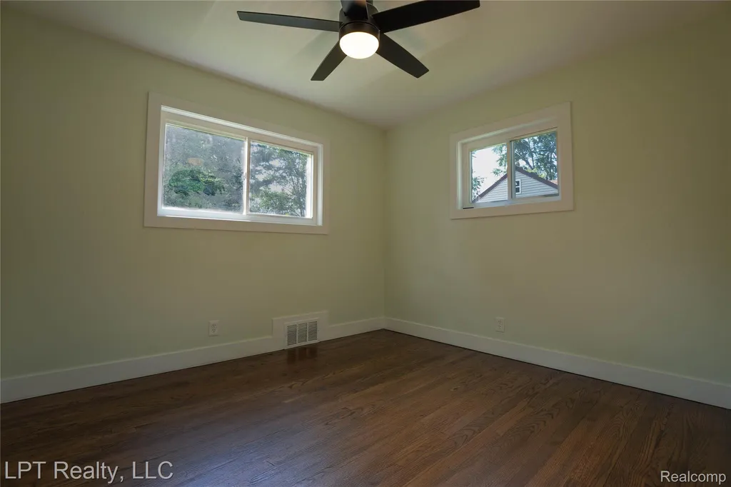 19412 Gaylord Redford Charter Township MI 48240