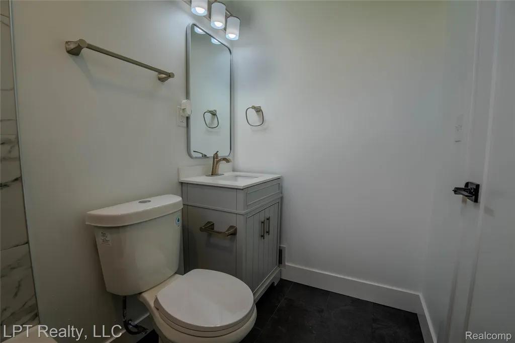 19412 Gaylord Redford Charter Township MI 48240