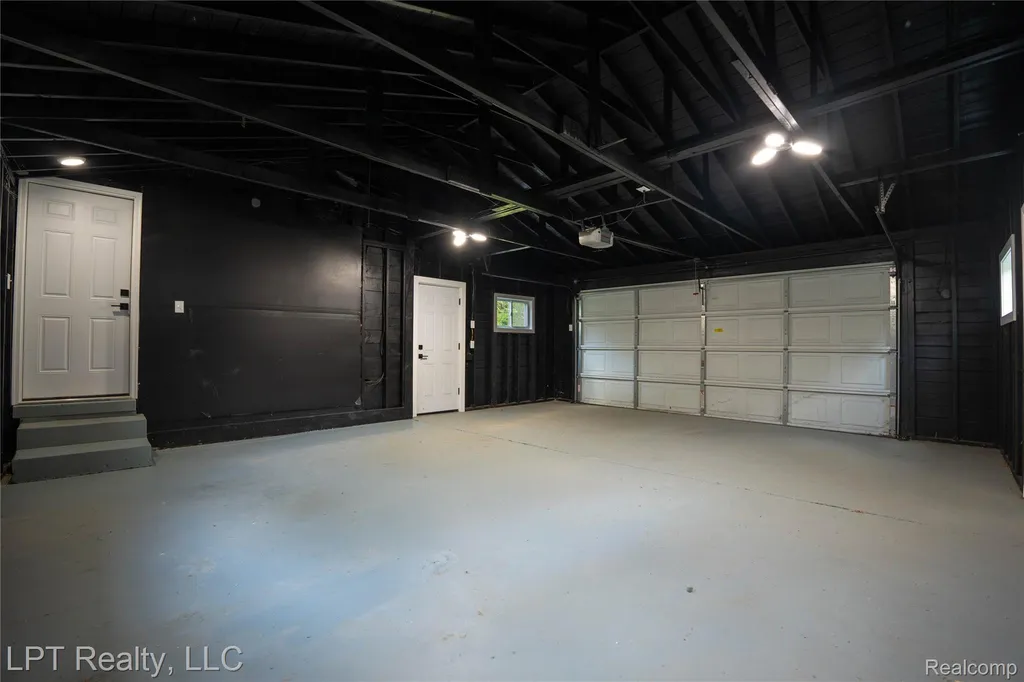 19412 Gaylord Redford Charter Township MI 48240