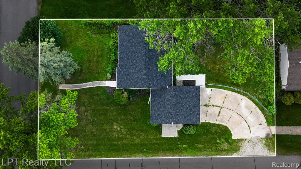 19412 Gaylord Redford Charter Township MI 48240