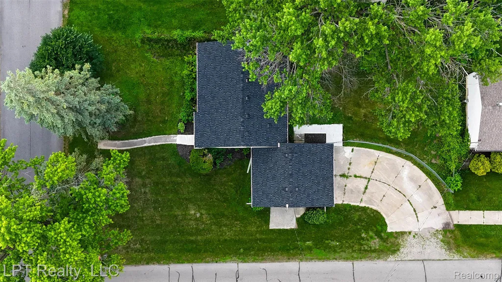 19412 Gaylord Redford Charter Township MI 48240