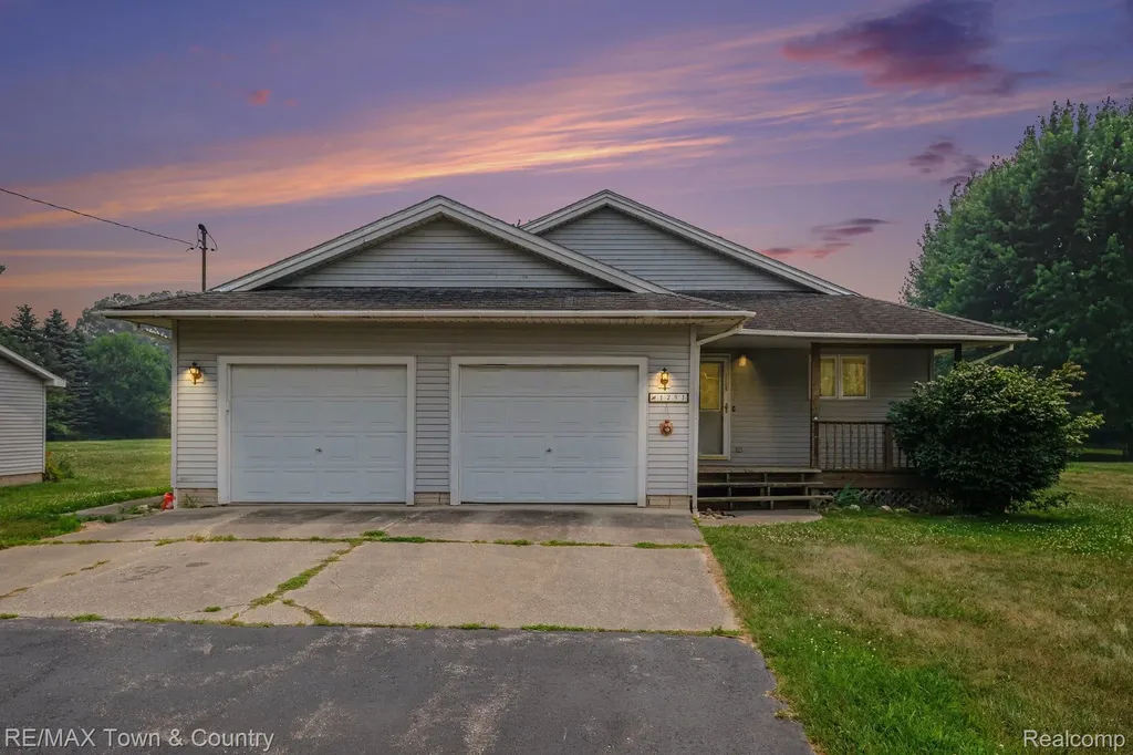 1291 W Tobias Road Vienna Charter Township MI 48420