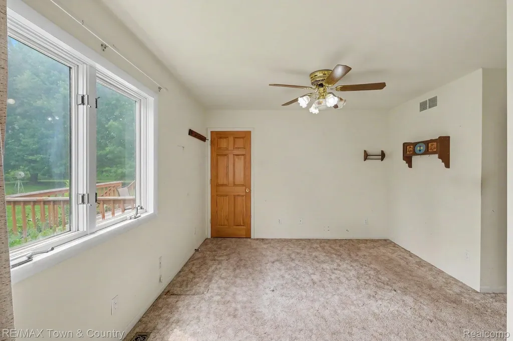 1291 W Tobias Road Vienna Charter Township MI 48420