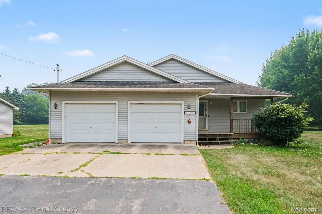 1291 W Tobias Road Vienna Charter Township MI 48420