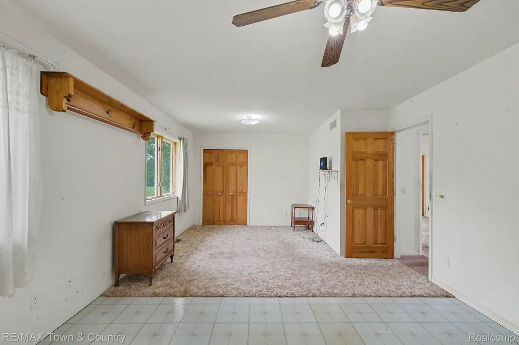 1291 W Tobias Road Vienna Charter Township MI 48420