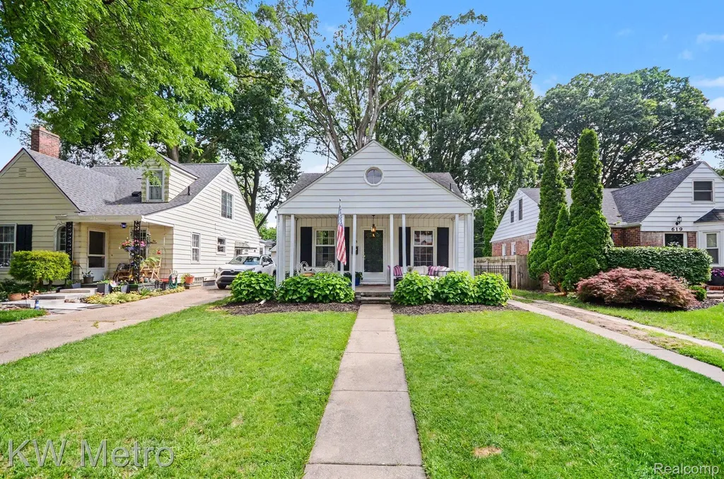 615 Royal Avenue Royal Oak City MI 48073