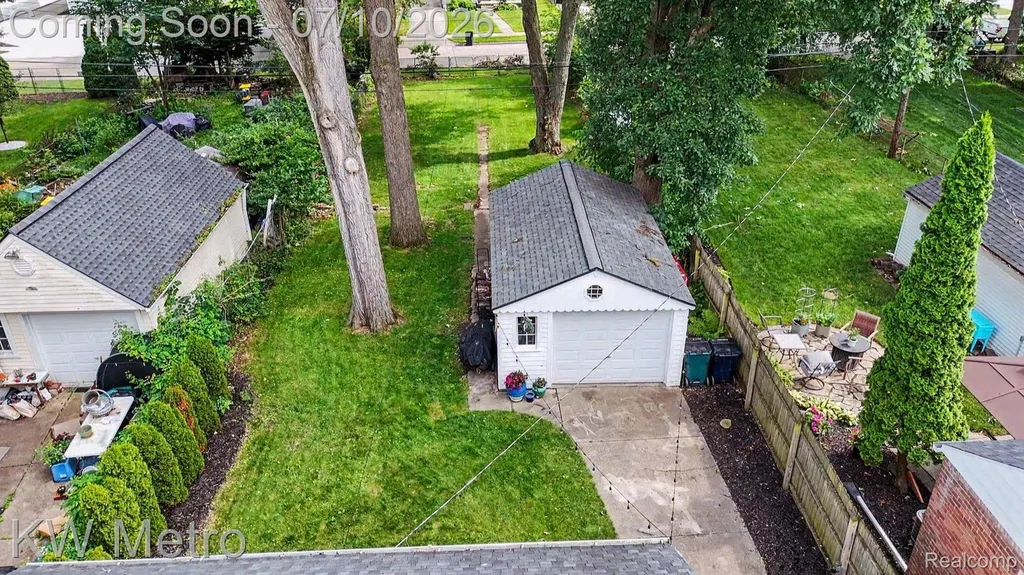 615 Royal Avenue Royal Oak City MI 48073