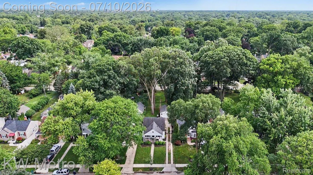 615 Royal Avenue Royal Oak City MI 48073