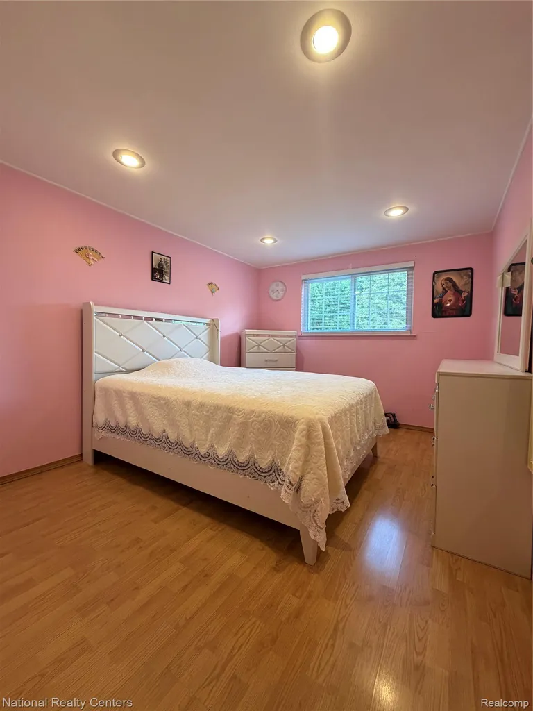 39392 Owendale Drive Sterling Heights City MI 48310