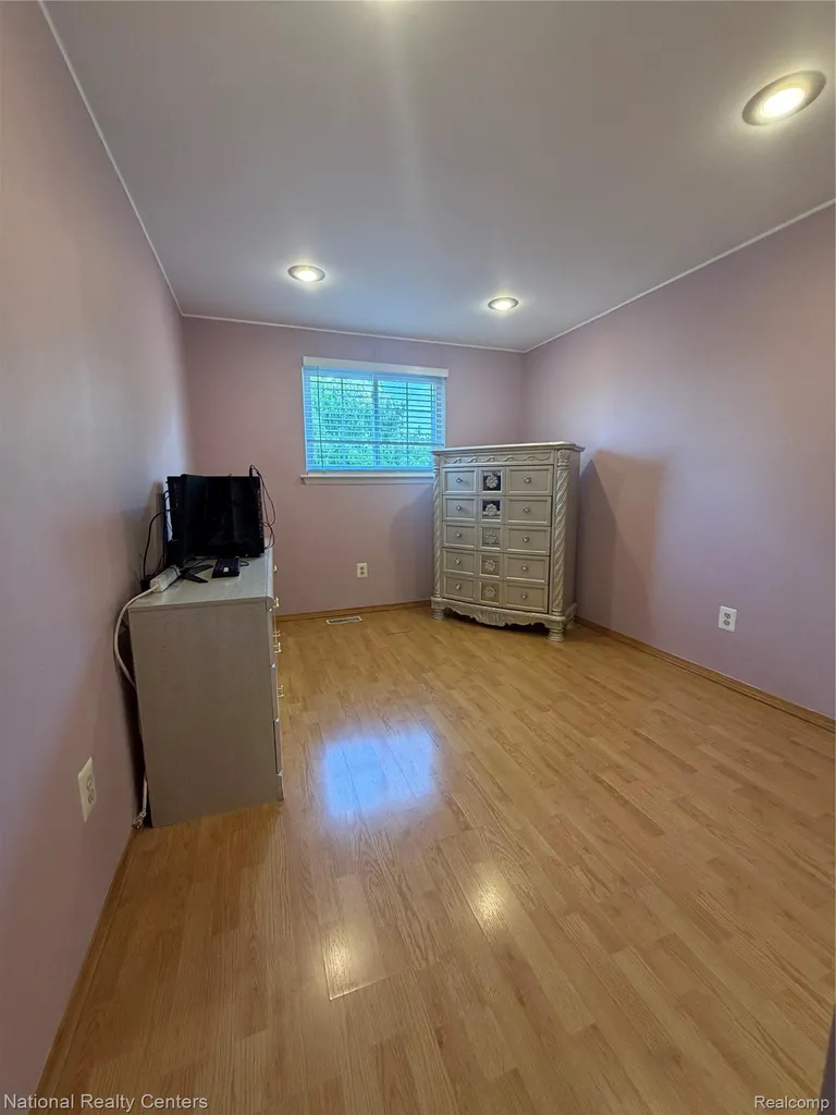 39392 Owendale Drive Sterling Heights City MI 48310