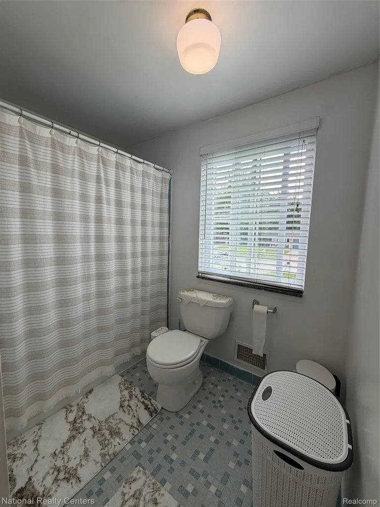 39392 Owendale Drive Sterling Heights City MI 48310