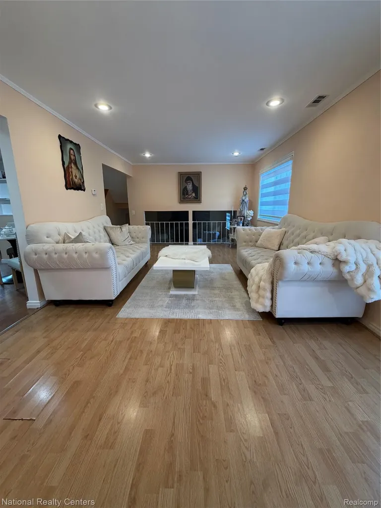 39392 Owendale Drive Sterling Heights City MI 48310