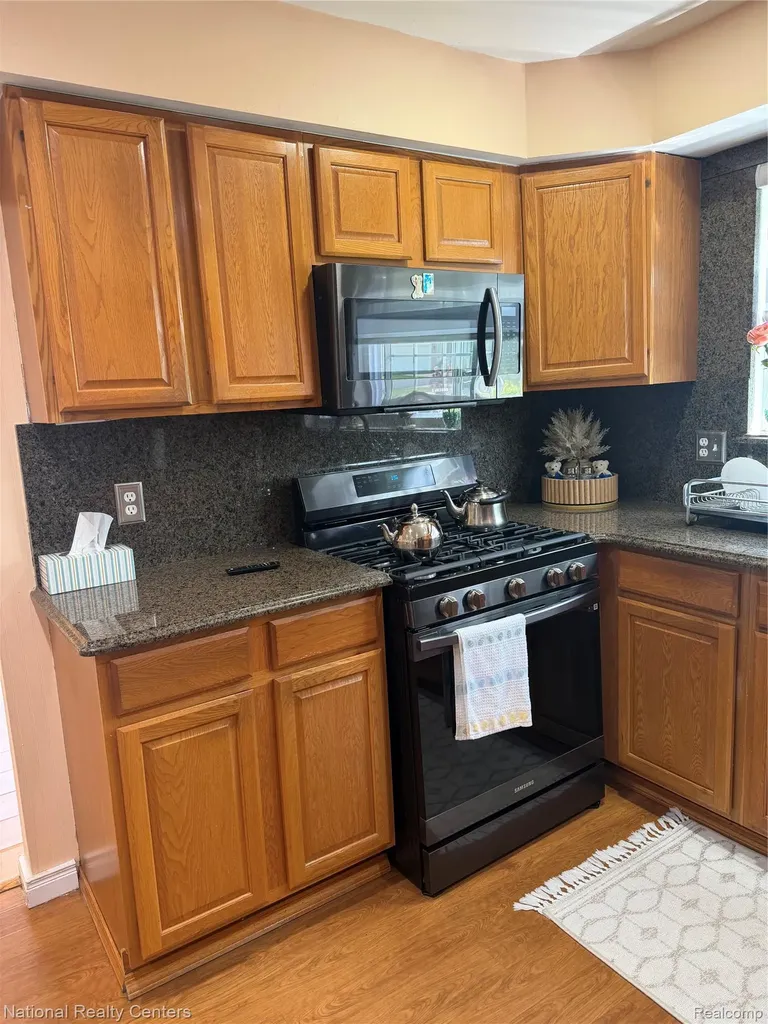 39392 Owendale Drive Sterling Heights City MI 48310