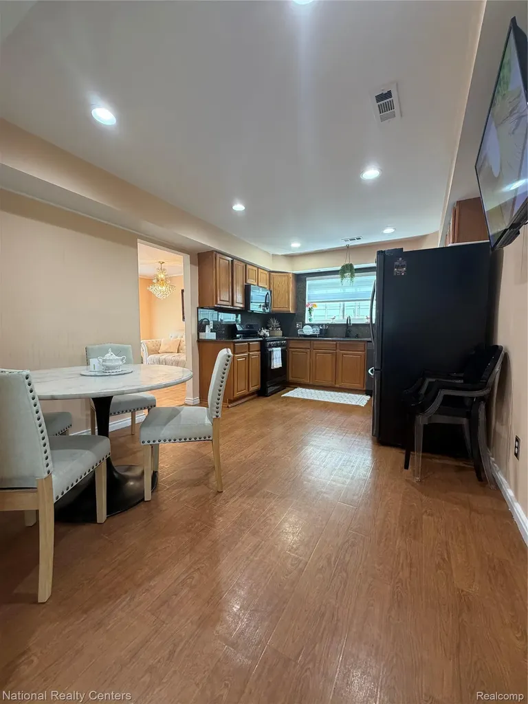 39392 Owendale Drive Sterling Heights City MI 48310