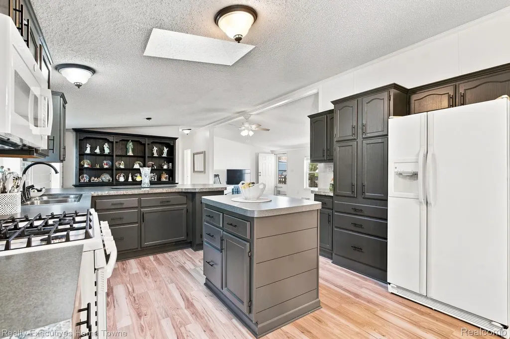 508 Bush Lake Lane Kimball Township MI 48074