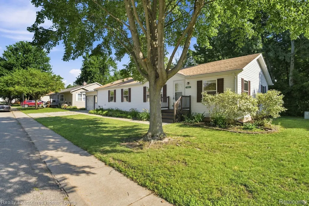 508 Bush Lake Lane Kimball Township MI 48074