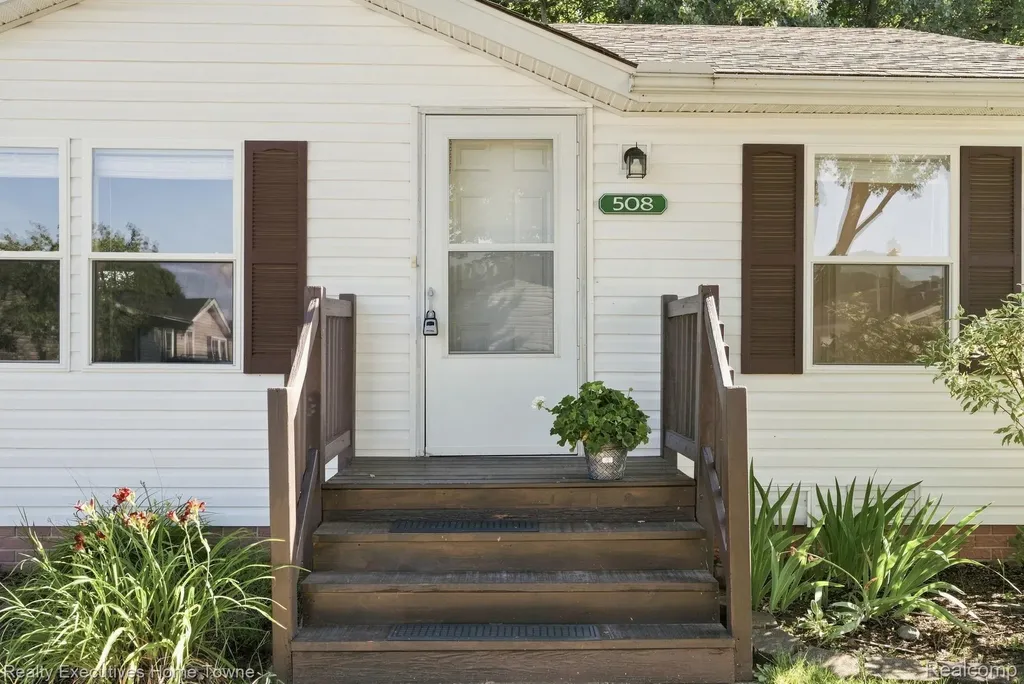 508 Bush Lake Lane Kimball Township MI 48074