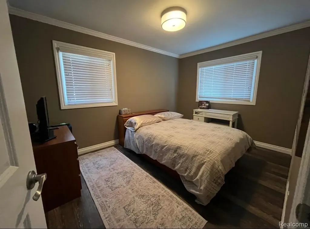 1341 Catalpa Drive Rochester City MI 48307