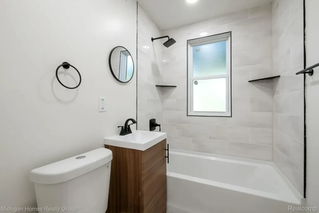 62 Wellesley Dr. Drive Pleasant Ridge City MI 48069