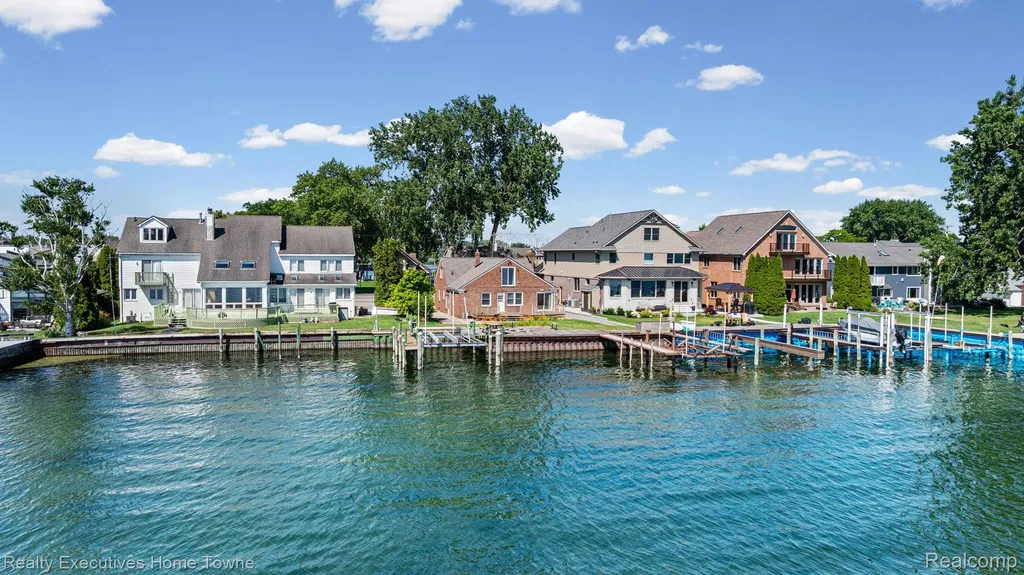 38536 Lakeshore Drive Harrison Charter Township MI 48045