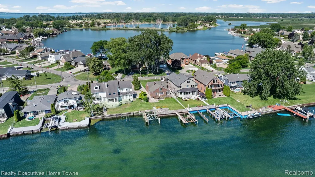 38536 Lakeshore Drive Harrison Charter Township MI 48045
