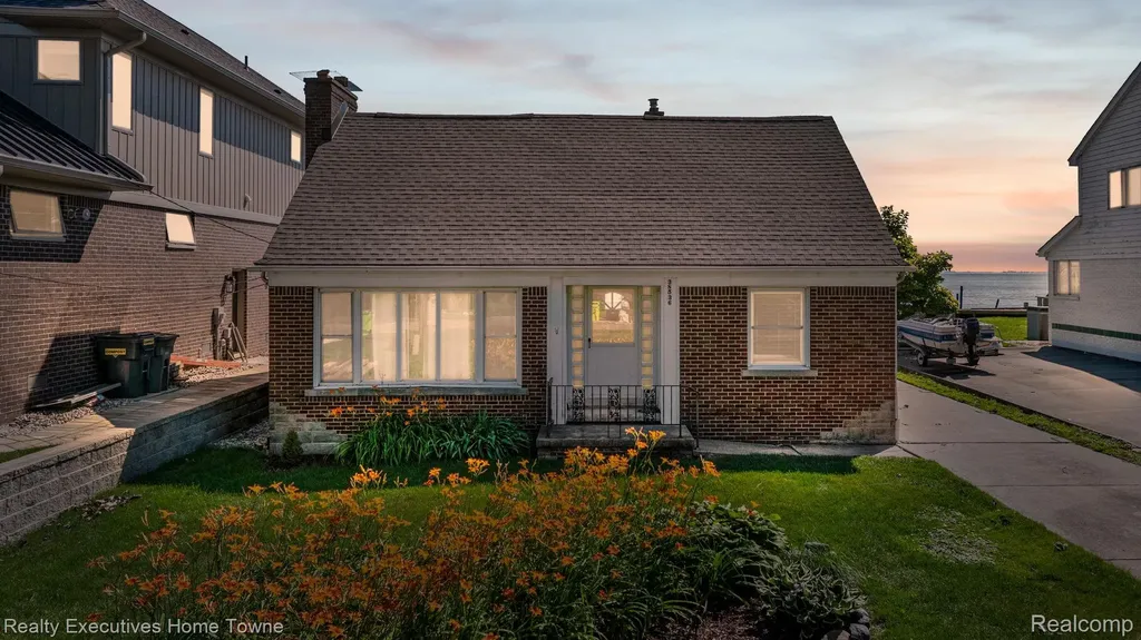 38536 Lakeshore Drive Harrison Charter Township MI 48045