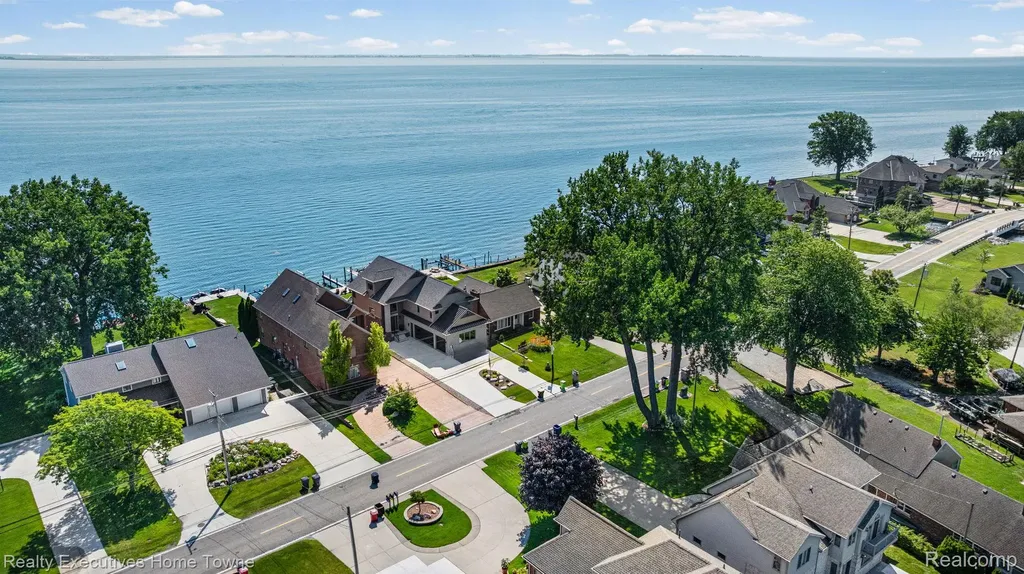 38536 Lakeshore Drive Harrison Charter Township MI 48045