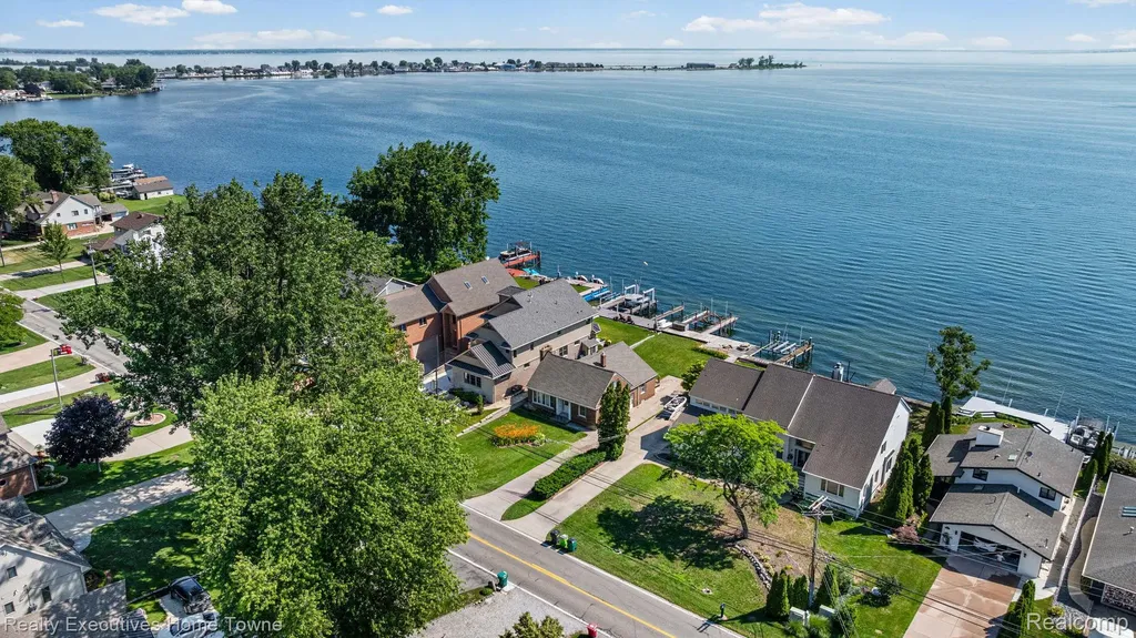 38536 Lakeshore Drive Harrison Charter Township MI 48045