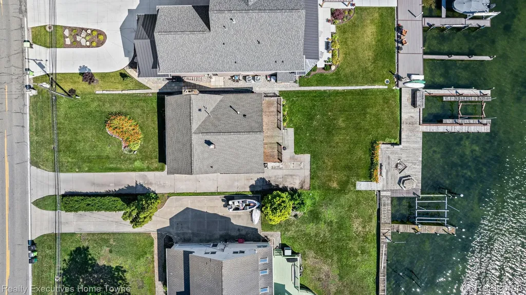 38536 Lakeshore Drive Harrison Charter Township MI 48045